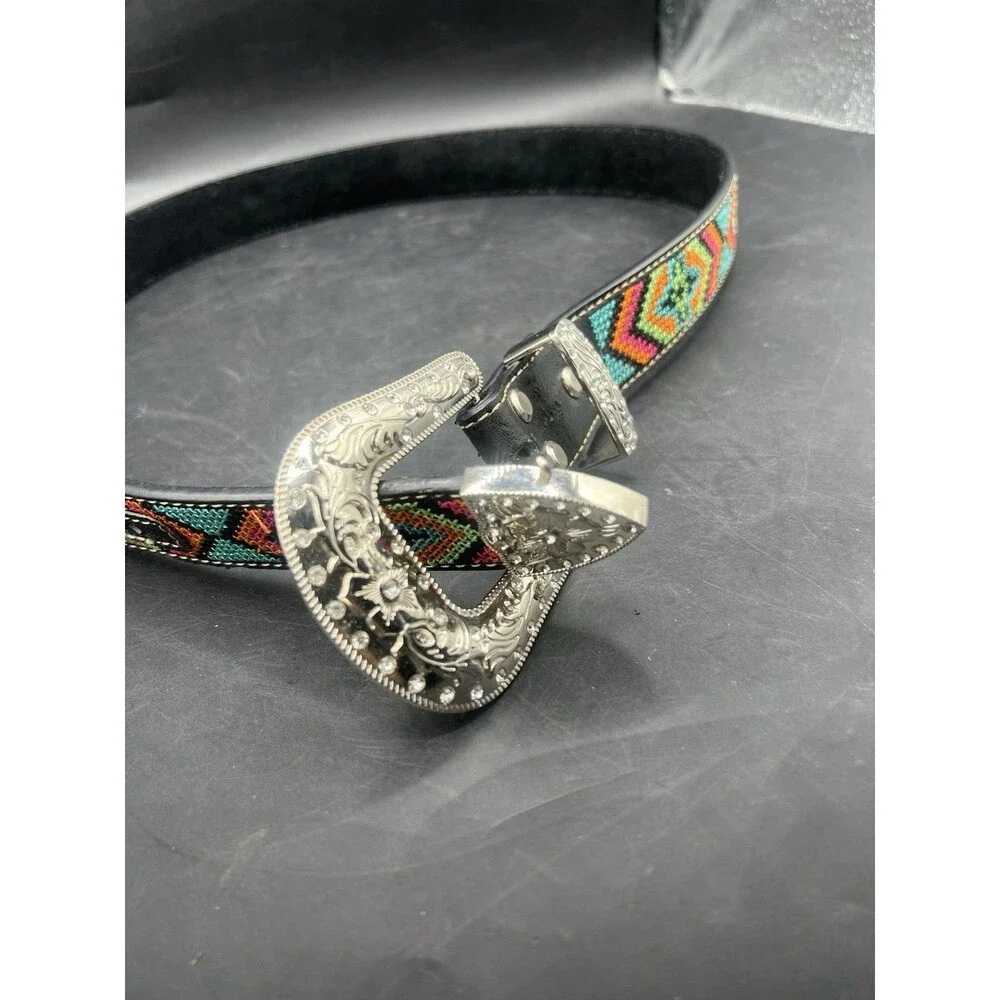 Nocona add colorful